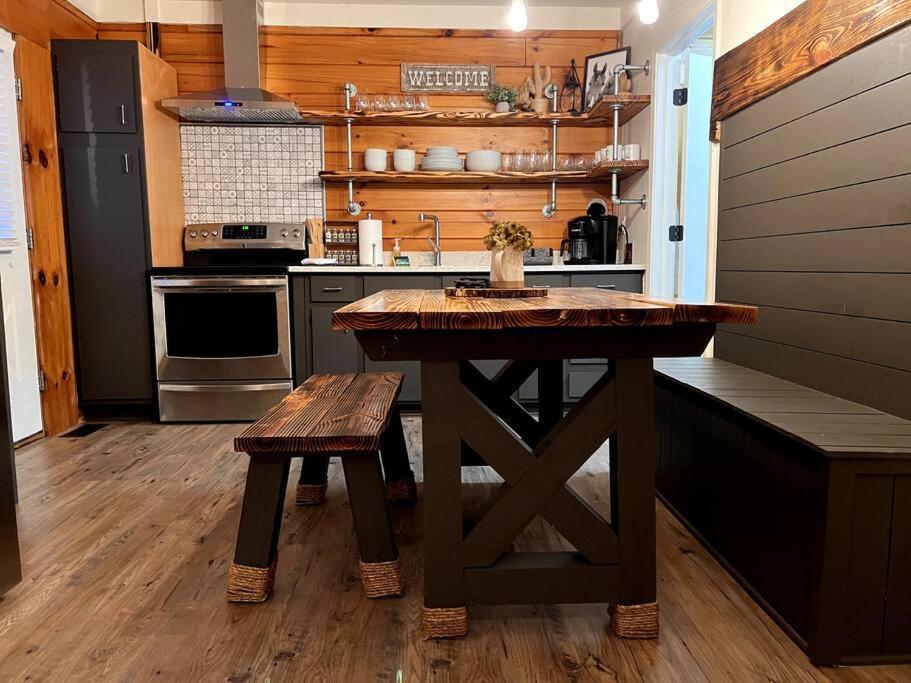 The Horse Cabin At Natural State Cabins Morning Star Buitenkant foto